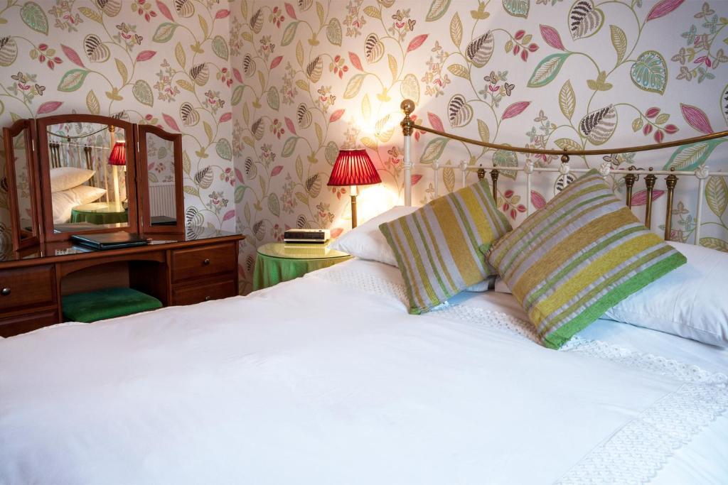 Bishopsgate House Hotel Beaumaris Room photo